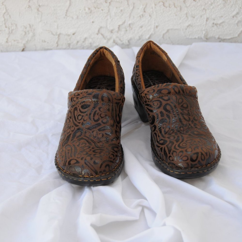 NWOT BOC by Born Clogs